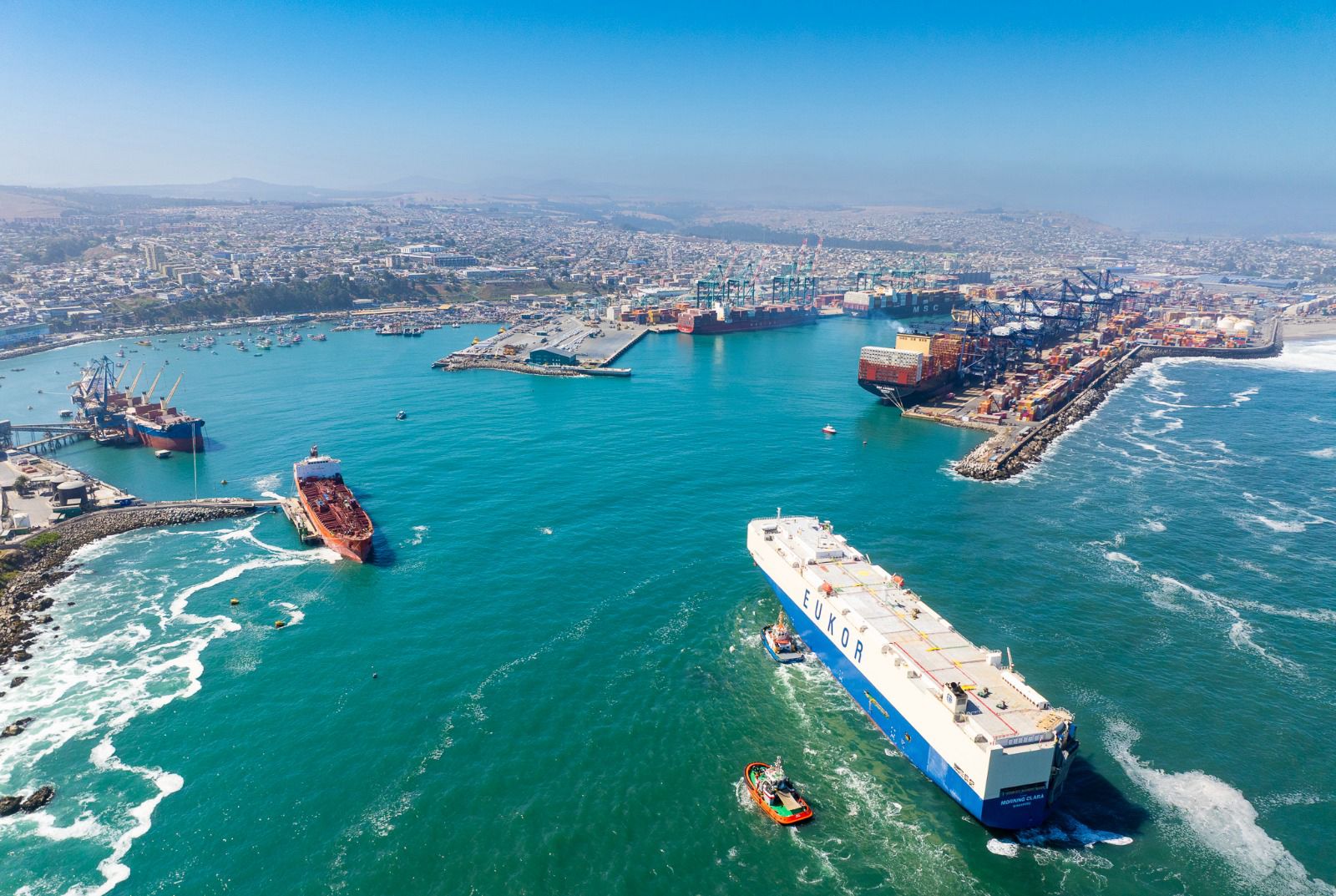 Ian Taylor launch boat providing husbandry services in Valparaiso port, Chile