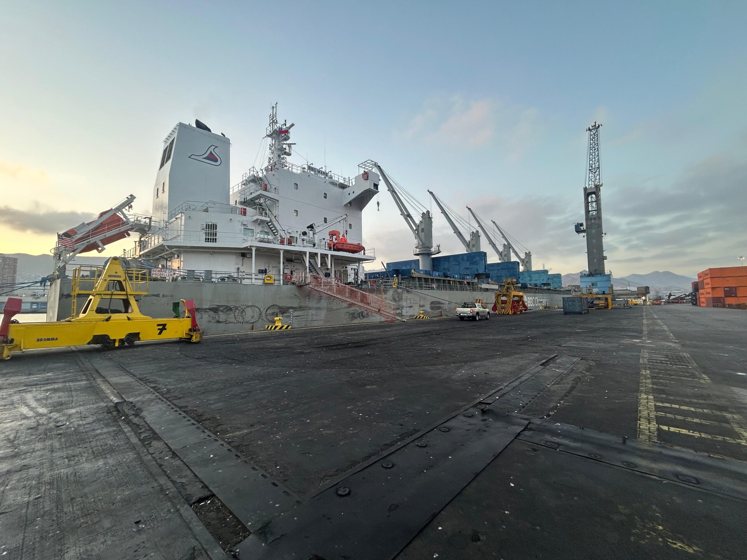 project cargo and breakbulk operations in Chile