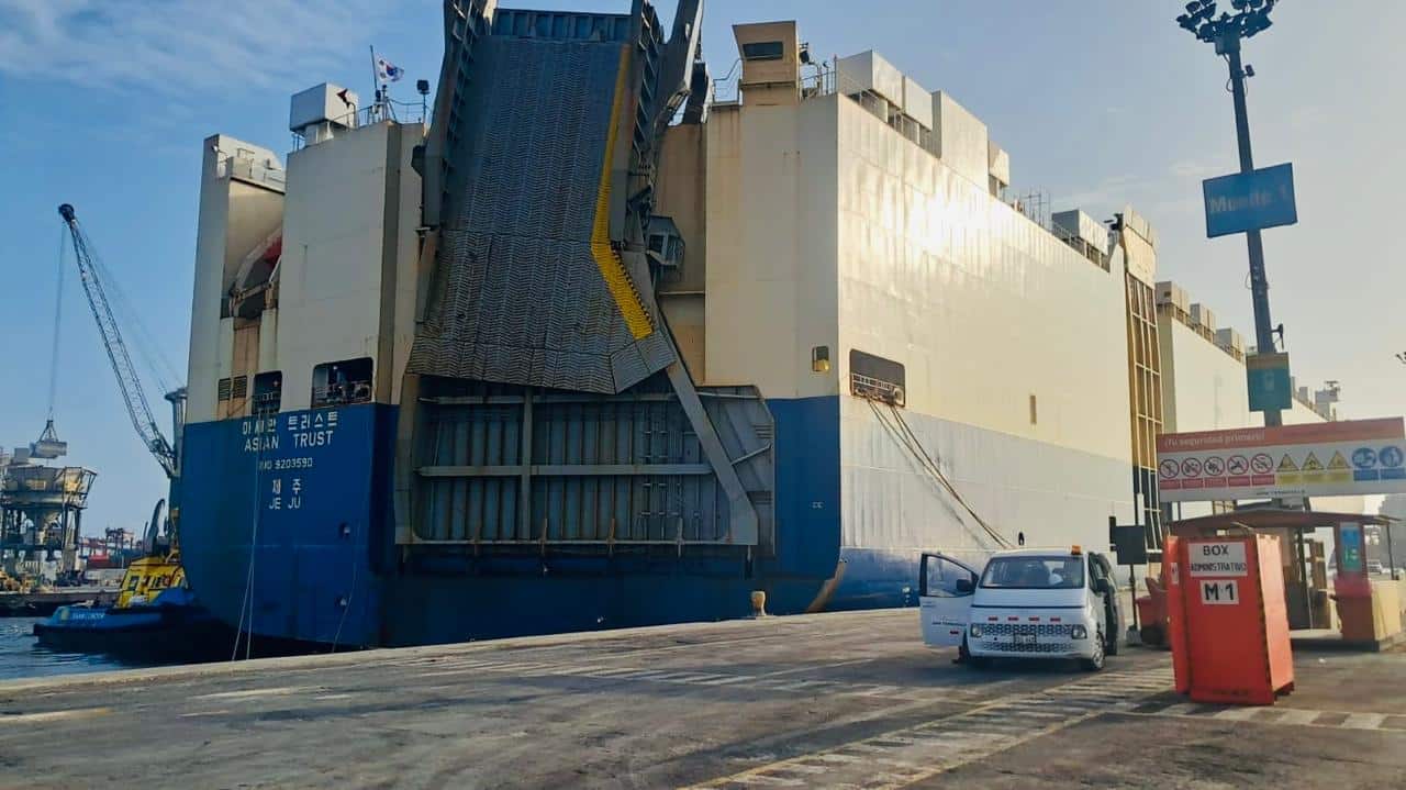 RoRo operation in Peru