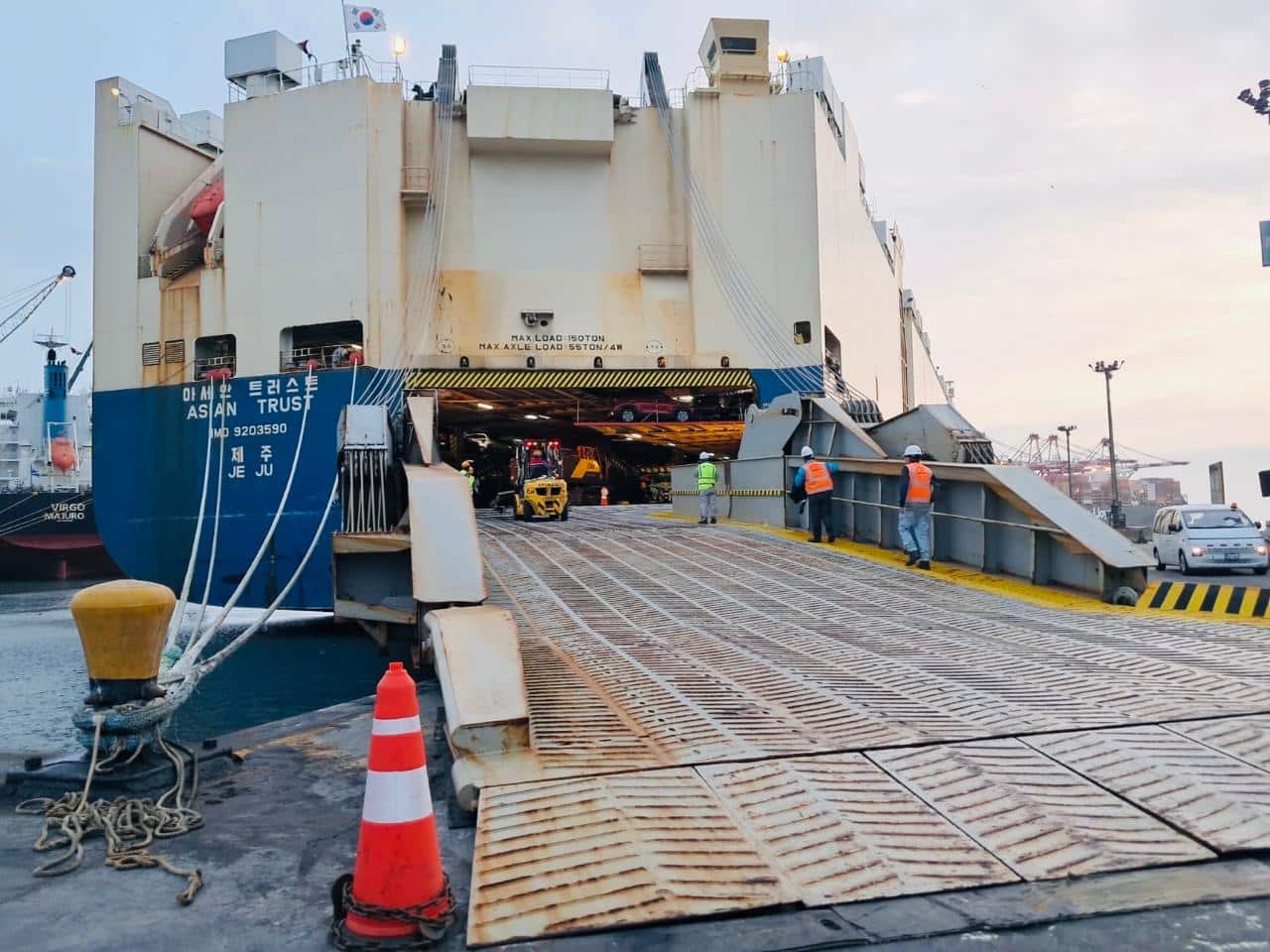 RoRo operation in Peru